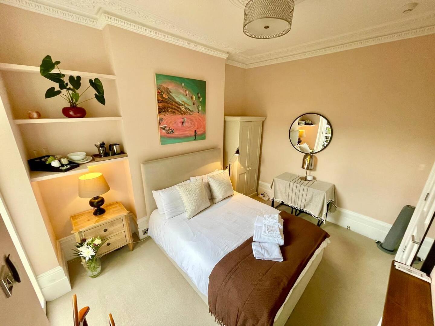Clapham - Kingsize Bed - En-suite - Private Patio - Peaceful Space - HOMESTAY Londres Exterior foto