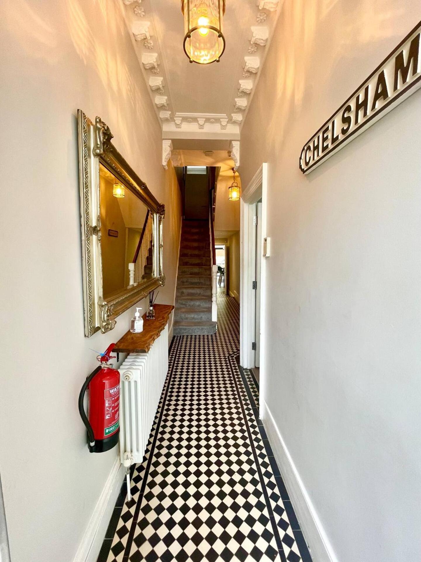 Clapham - Kingsize Bed - En-suite - Private Patio - Peaceful Space - HOMESTAY Londres Exterior foto