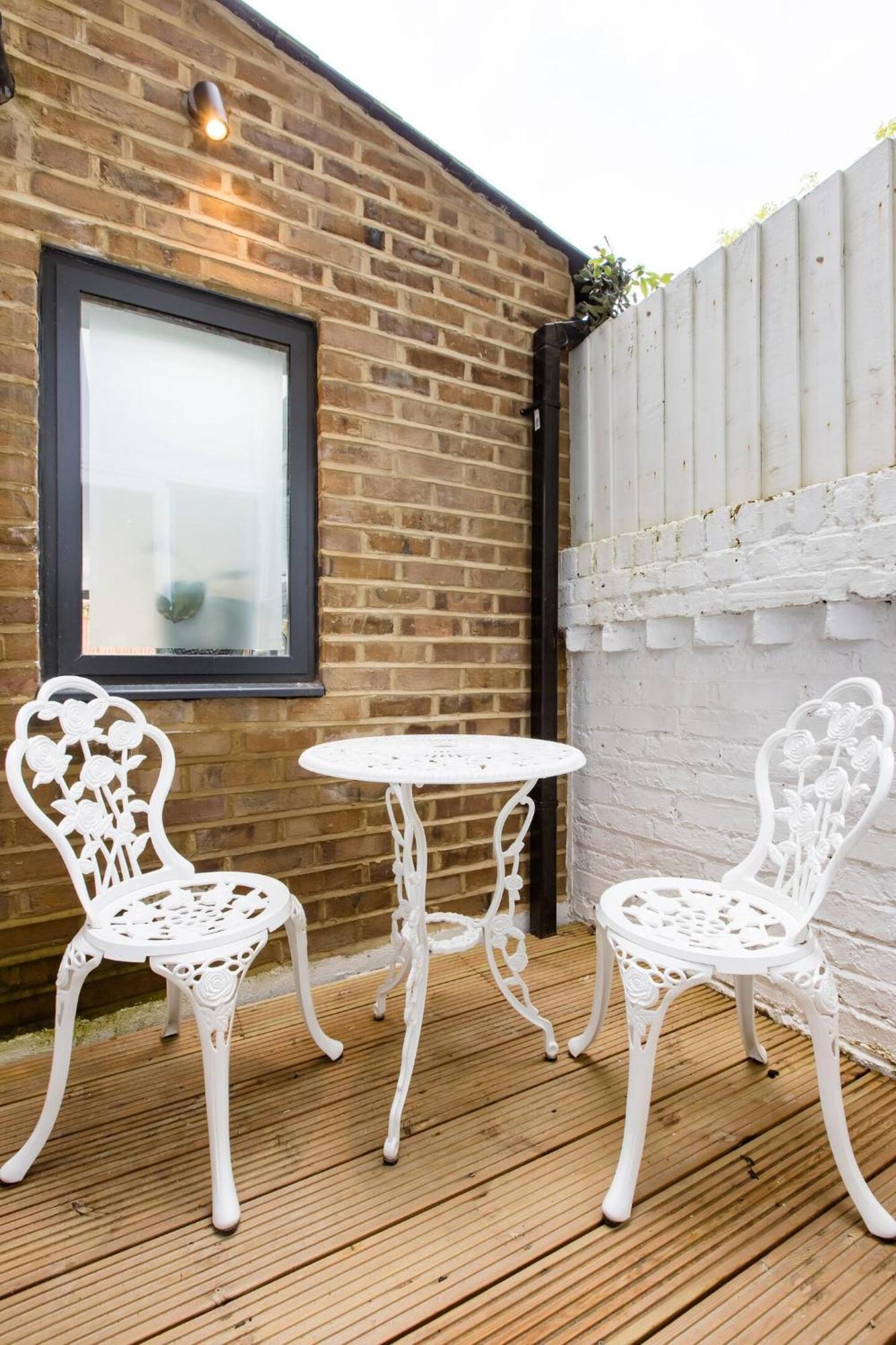 Clapham - Kingsize Bed - En-suite - Private Patio - Peaceful Space - HOMESTAY Londres Exterior foto